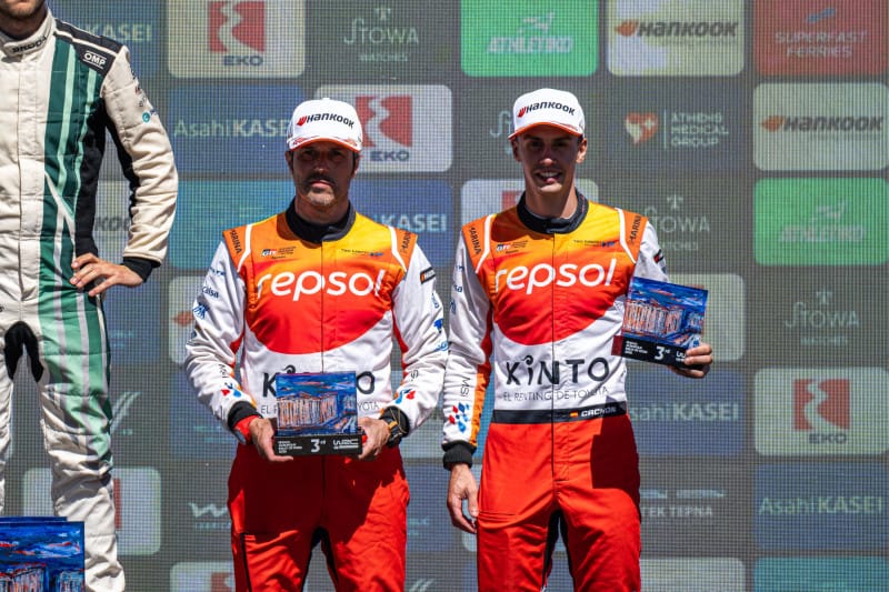 Cachón y Rozada en el podio de WRC2 del Rally Acrópolis